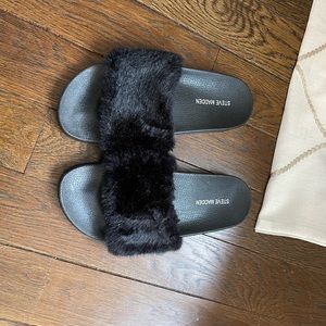 Brand new Steve Madden faux fur slides